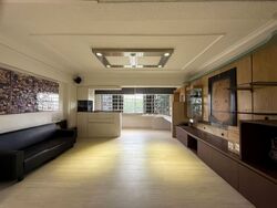 Blk 558 Jurong West Street 42 (Jurong West), HDB Executive #544961831